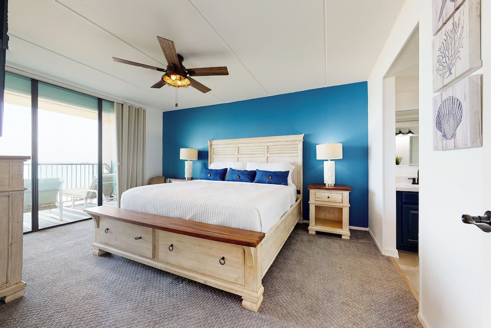 Corner 3BR w/ Wraparound Balcony & Gulf Views