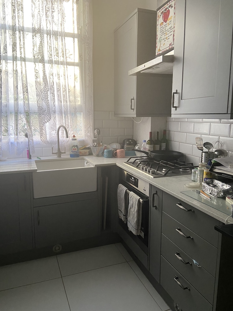 Mid City Charm - 1-bed Apartment in London