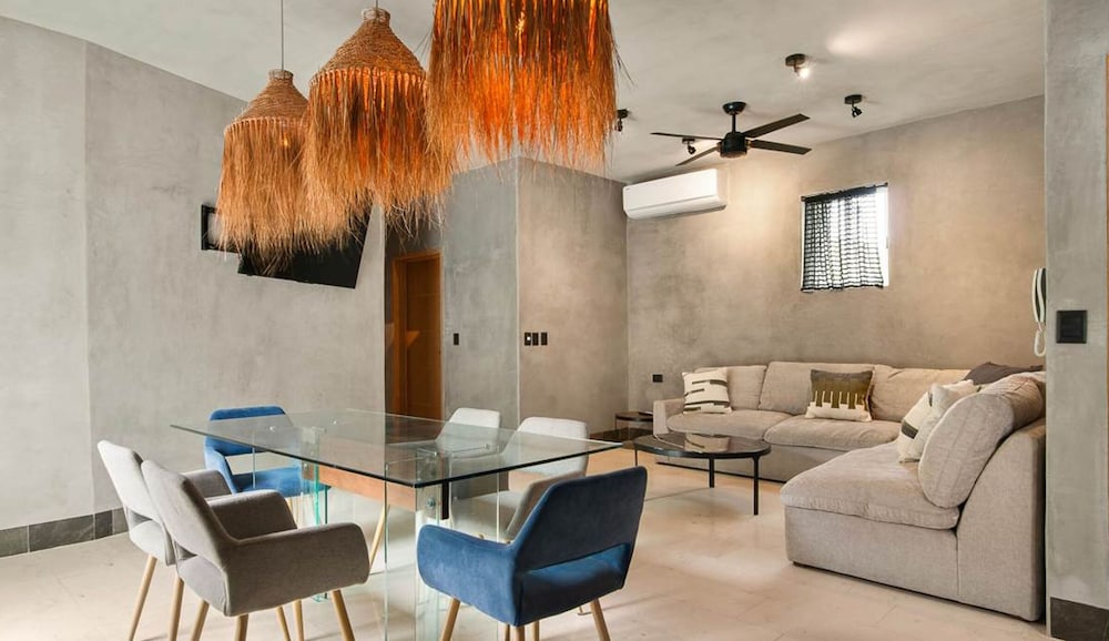Prime 5th Ave Stay - 4BR With King Beds City Views