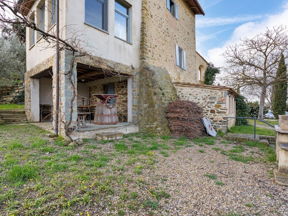 Tuscan Villa in Castiglion Fiorentino w/ Pool view 3