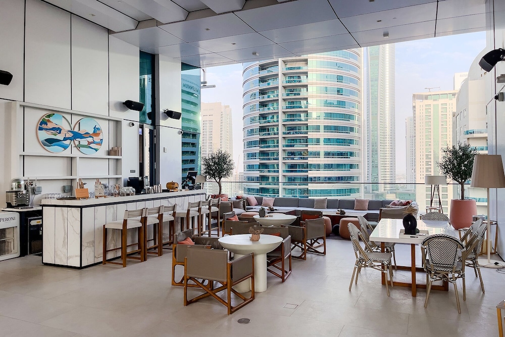 Apartment with beautiful view on Marina