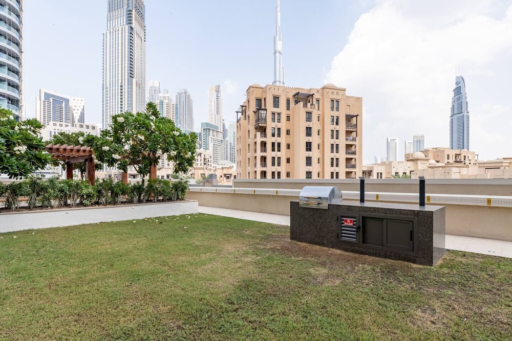 Vogue Downtown near Dubai Mall & Burj