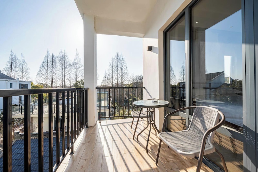 Yinshu Lunas Vila Courtyard Garden Resort Hotel (Shanghai International Tourism Resort Branch)