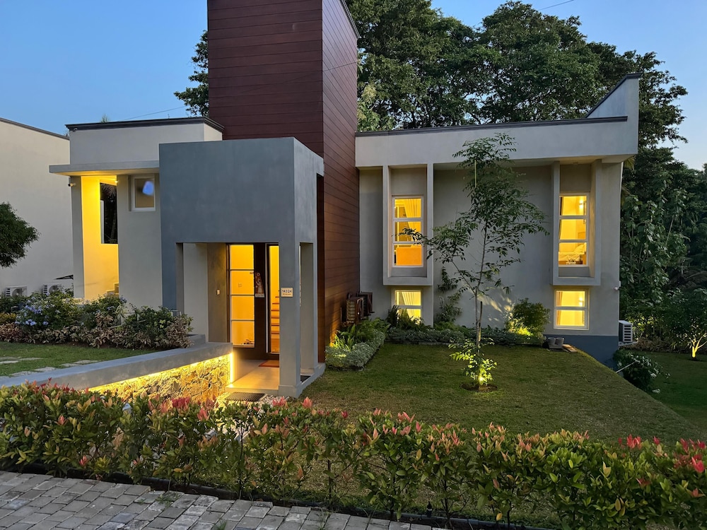 Lake Villas Premium Kandy