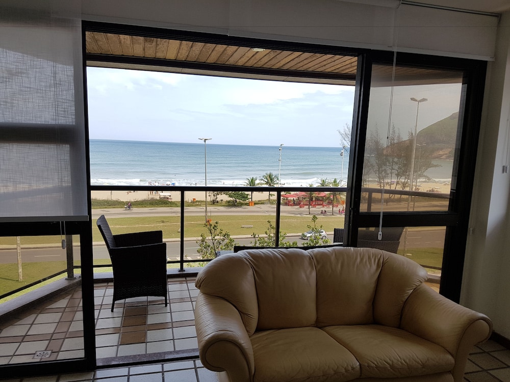 Apartamento de Frente para Praia