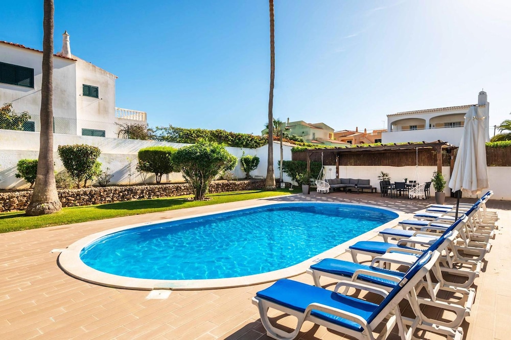 Villa Baltin With 4 Bedrooms and 3 Bathrooms view 4