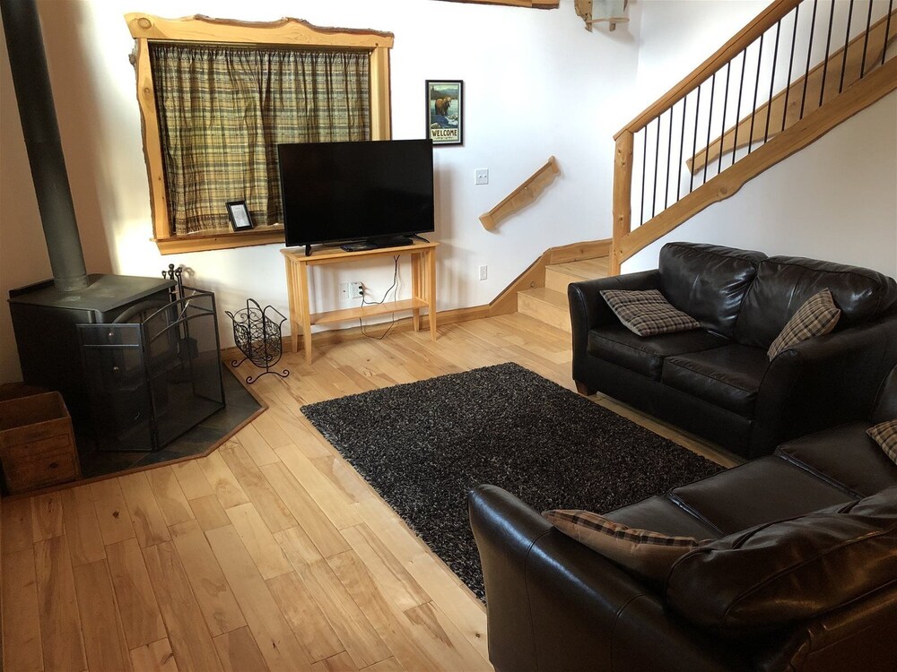Bear Hideaway view 5