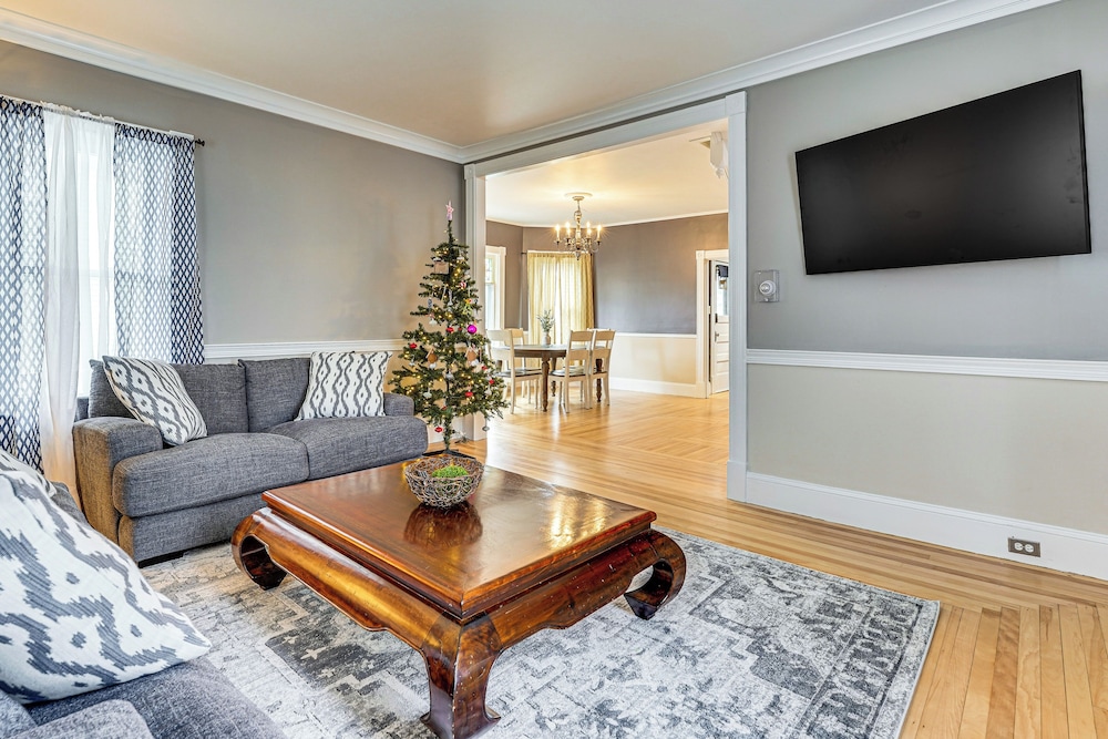 Ski, Hike & Fish: Modern Rutland Home