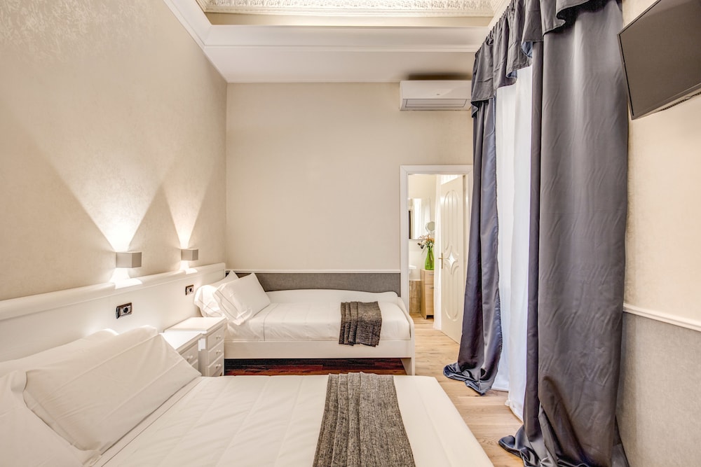 Suite in Rome Veneto