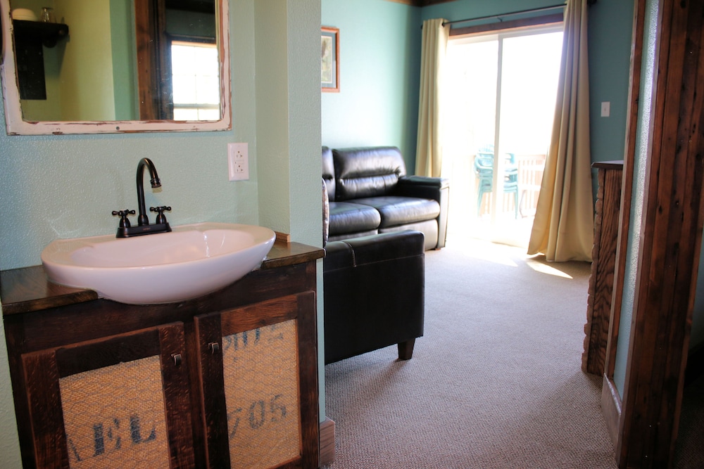 Lynnhurst Family Resort view 2