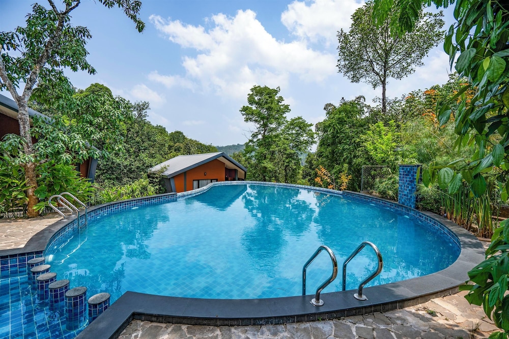 Vyna Hillock Resort and Spa