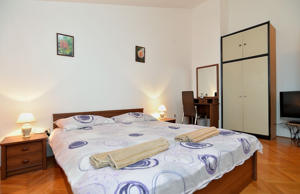 Apartment 1629 view 5