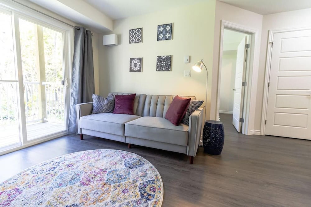 Saint John Vacations - Gorgeous Condo Near UNB Hospital w Parking 202 - Property Image 2