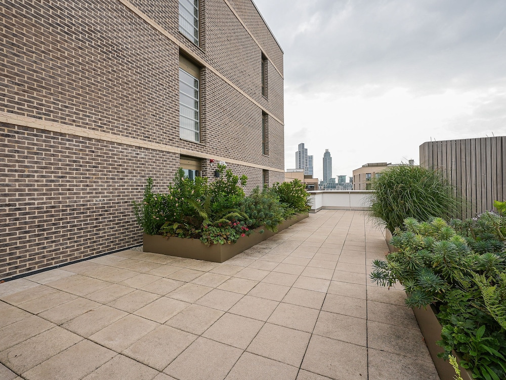Central London Stay in Vauxhall With Balcony