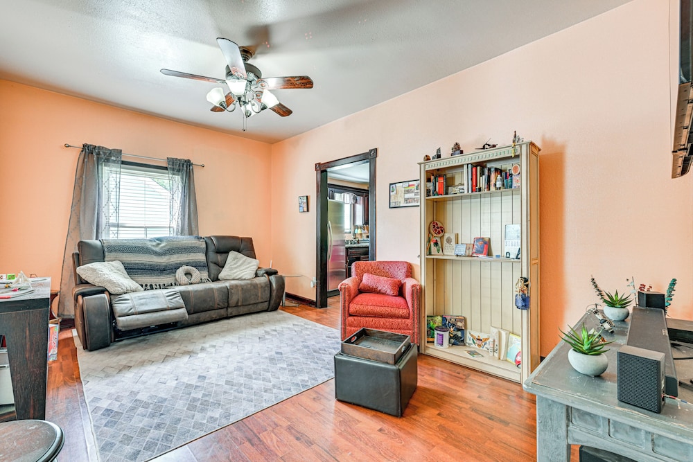 Close to Airport: Home in the Heart of Charlotte!
