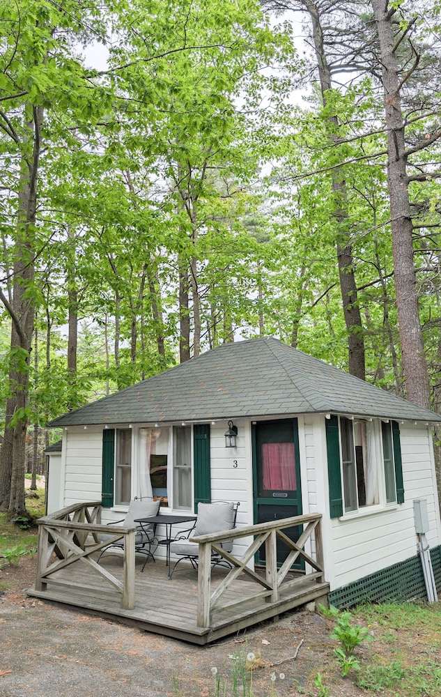 Hinckleys Dreamwood Cottages
