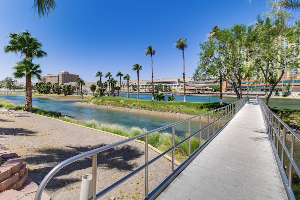 Riverfront Bullhead City Condo Near Casinos!