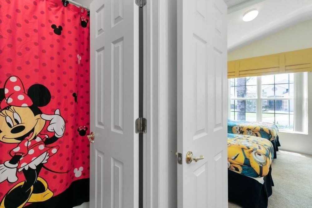 Gated 4 Bed With Pool And Spa Close To Disney 4 Bedroom Villa
