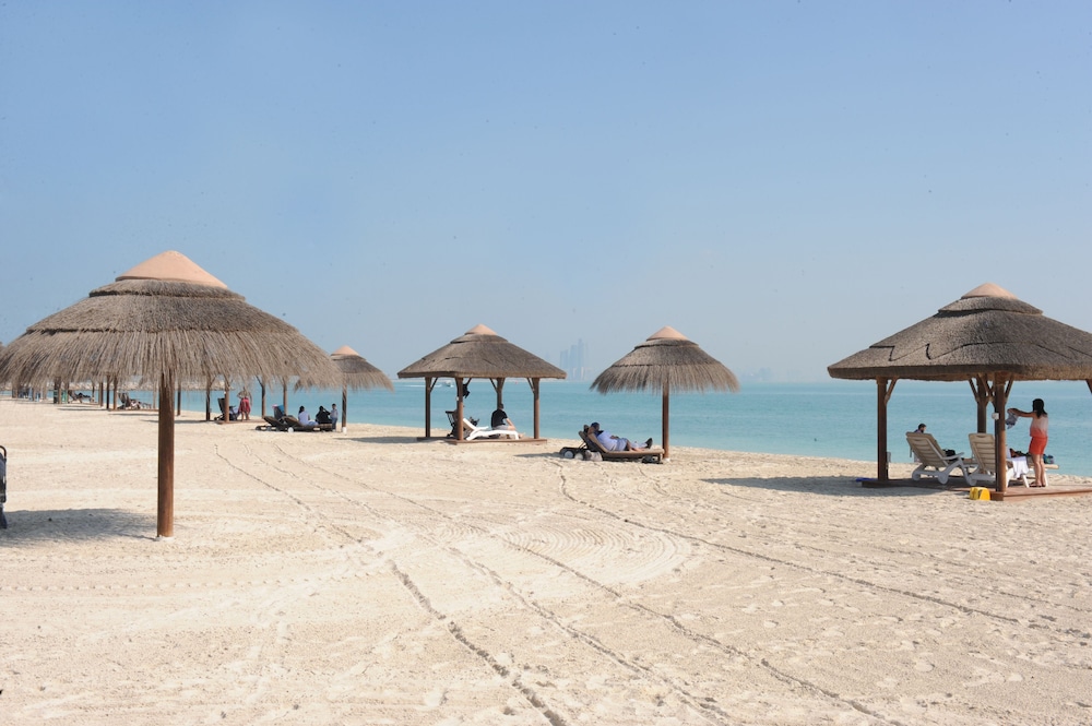 Al Maya Island & Resort