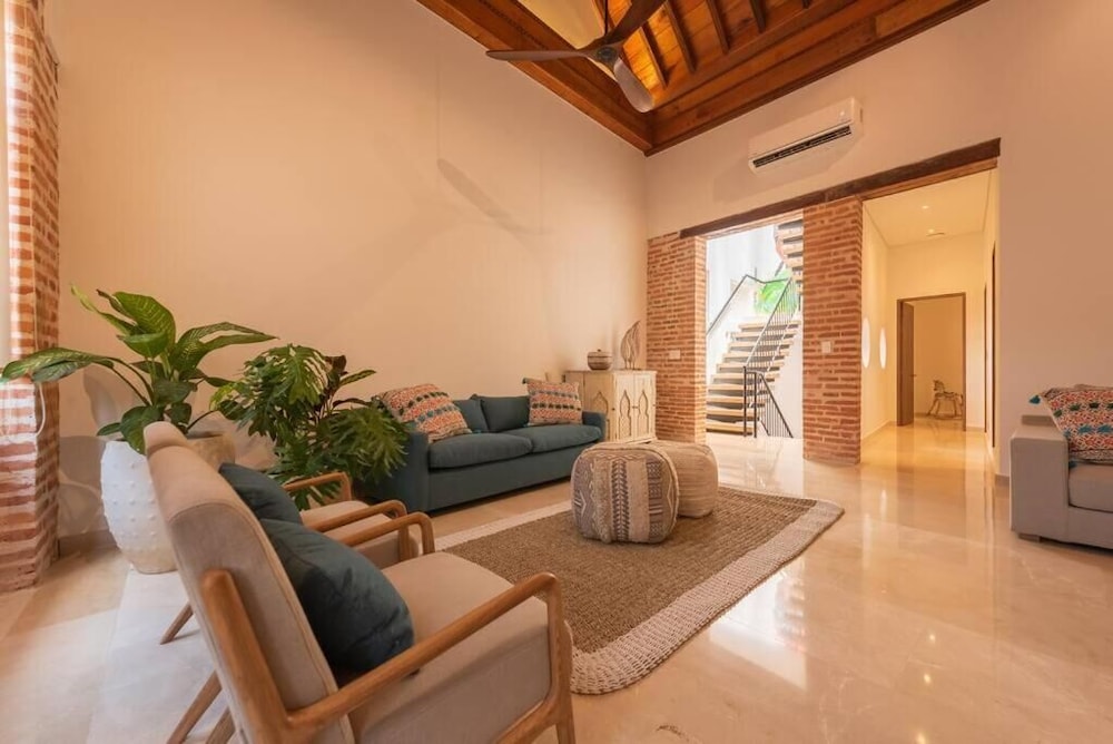 Casa Luxor by SOHO