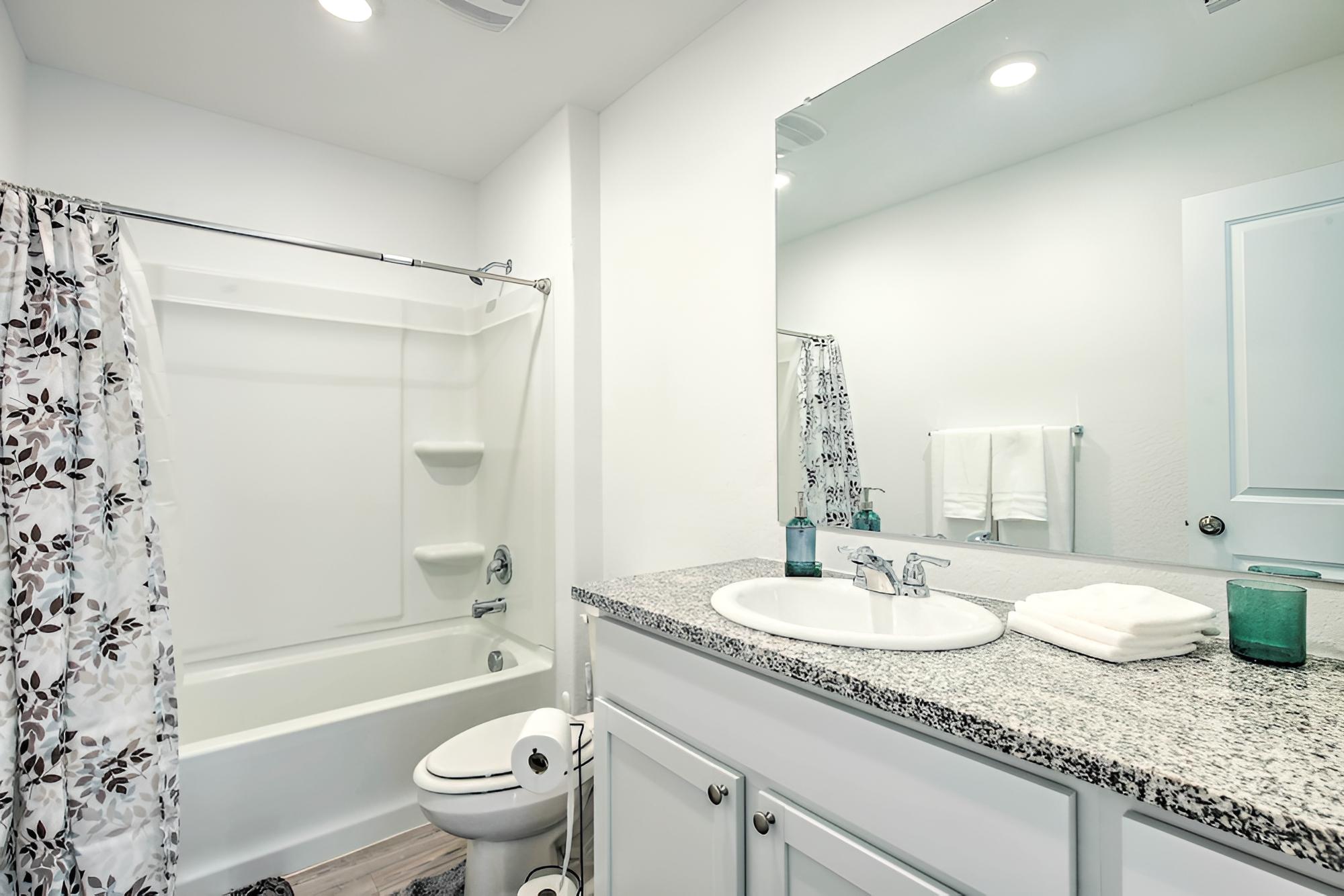Recently Built Family Home ~ 11 Mi to Dtwn! view 4
