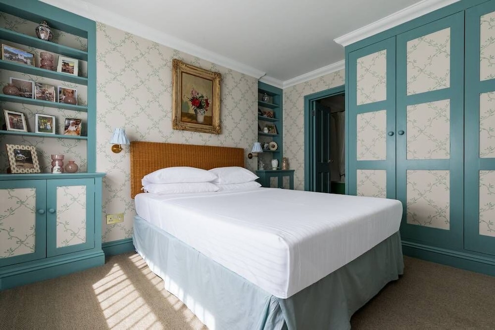 Westbourne Park Road Xvii by Onefinestay