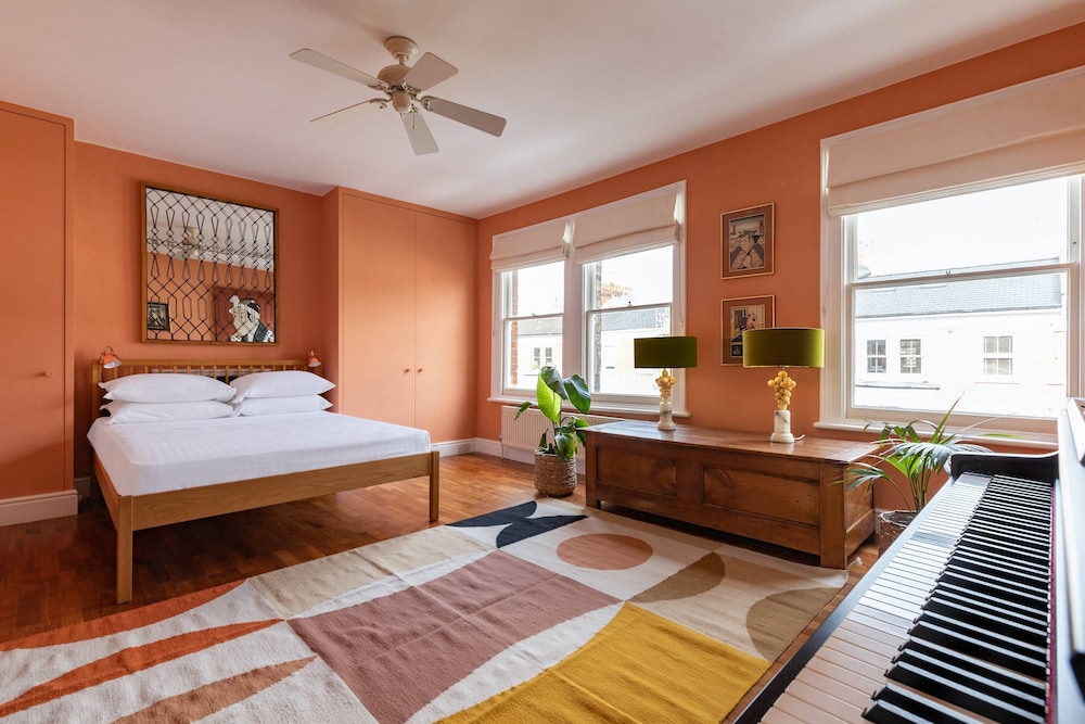Poplar Grove II by Onefinestay