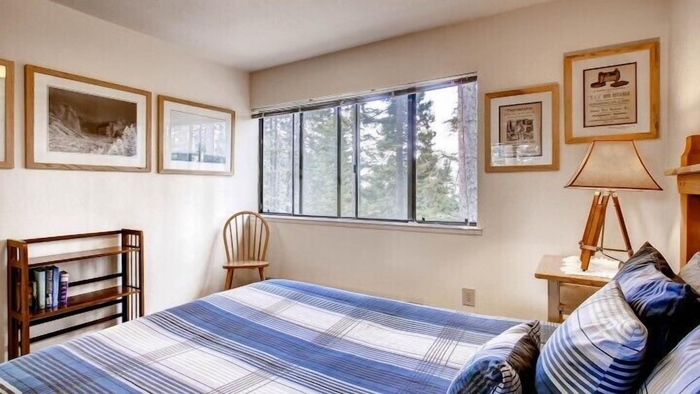 Scenic Wonders Fiske Cabin 3 Bedrooms view 4
