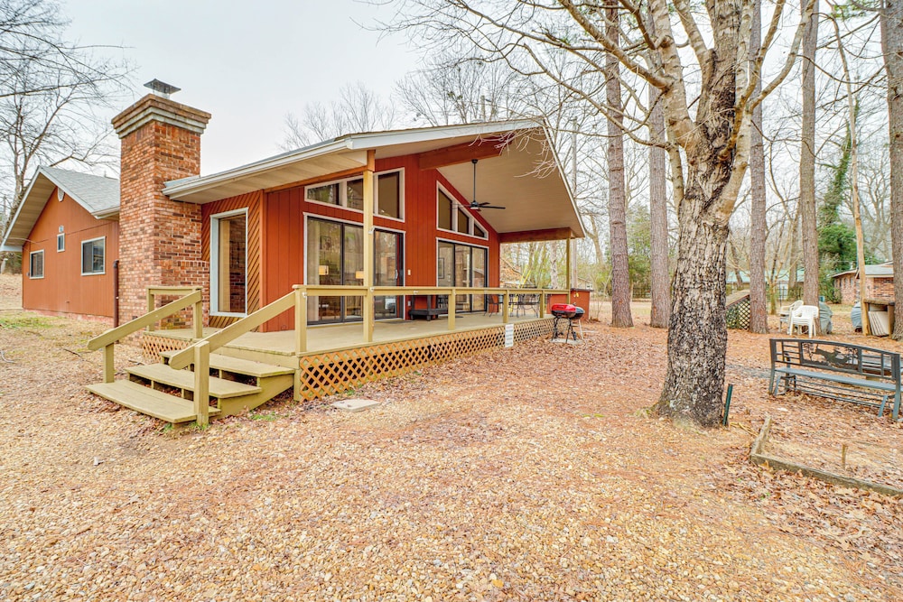 Premier Trout Fishing: Scenic White River Cabin