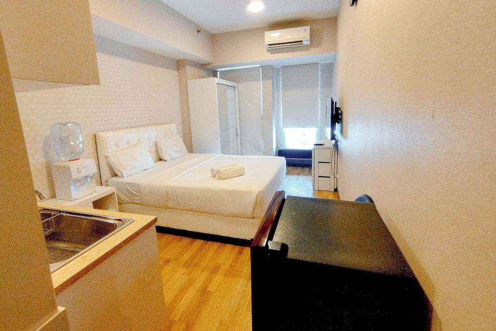 Minimalist Studio Conecting To Mall At Anderson Supermall Mansion Apartment