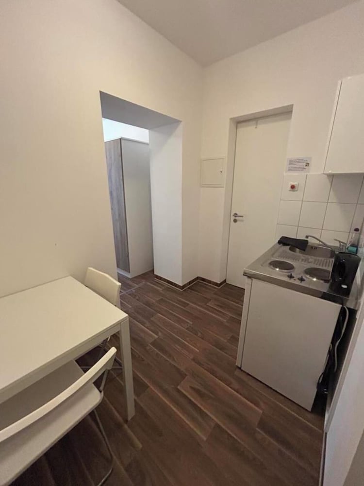 2-Rent Group Hostel Apartments SEN14