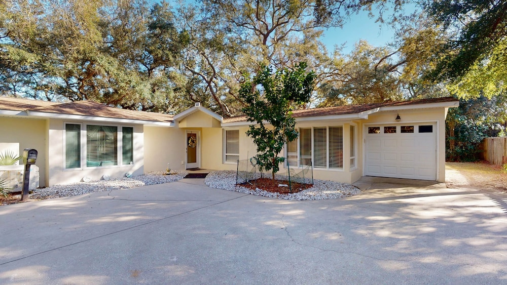 Paradise Cove 4 Bedroom Home