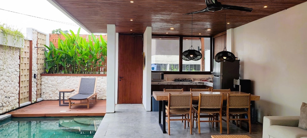 Villa Casanaya Pererenan Canggu