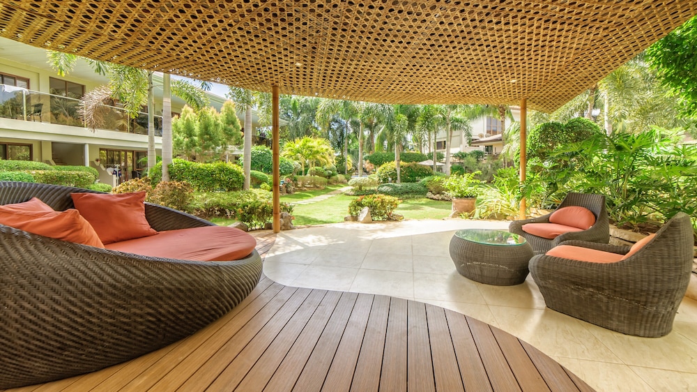 Golden Palm Resort