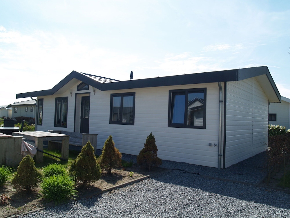 Well-kept Chalet not far From the Biesbosch