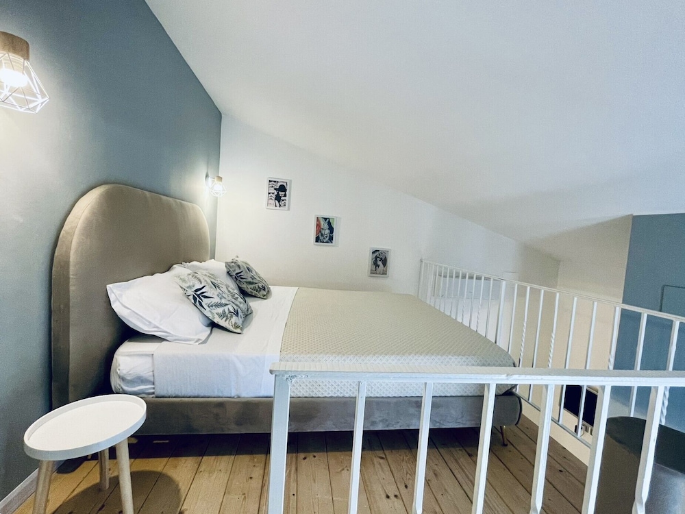 Nautilus B & B