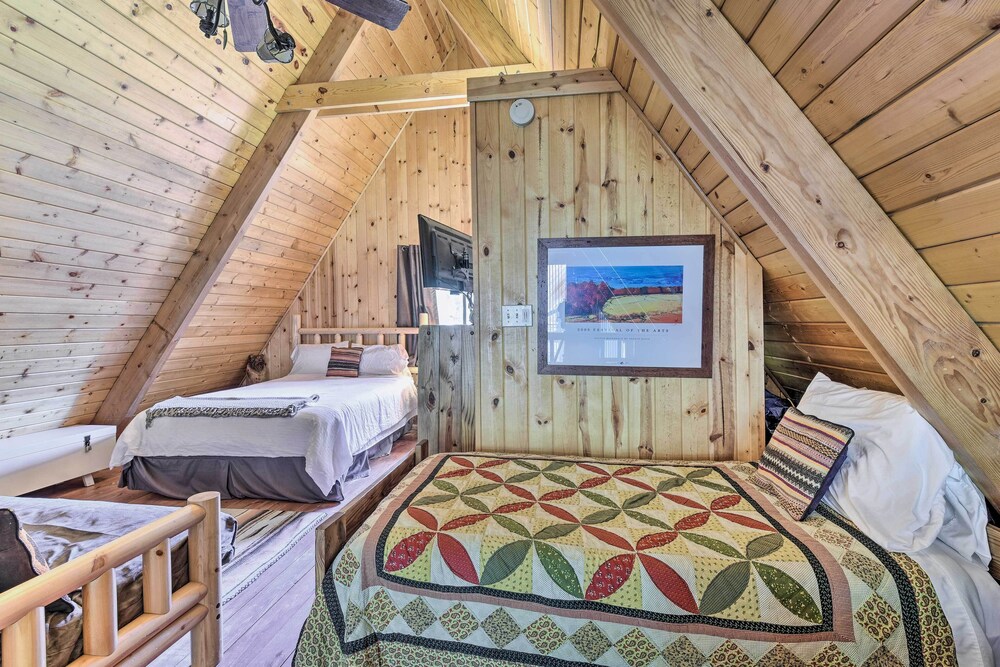 Ski-in/ski-out Red River Cabin w/ Mtn Views! view 5