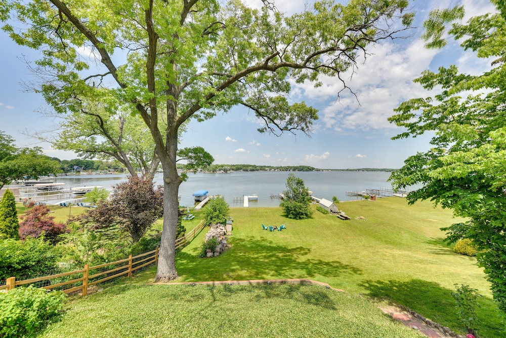 Waterfront Fox Lake Vacation Rental w/ Fire Pit! - Property Image 13