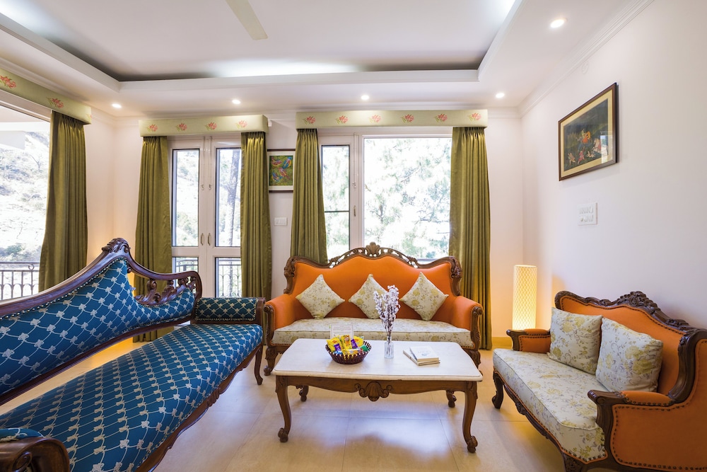 Alaya Stays Captains Nest 3 BHK Retreat With Garden & Scenic Views