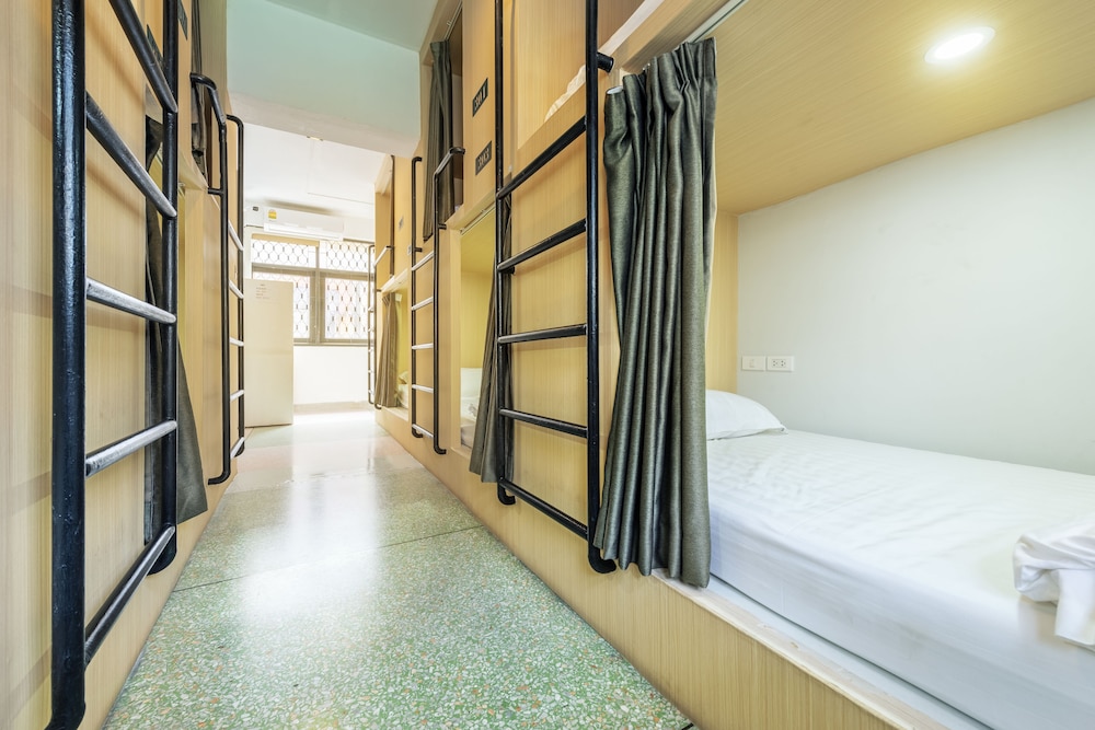 Sloth Hostel