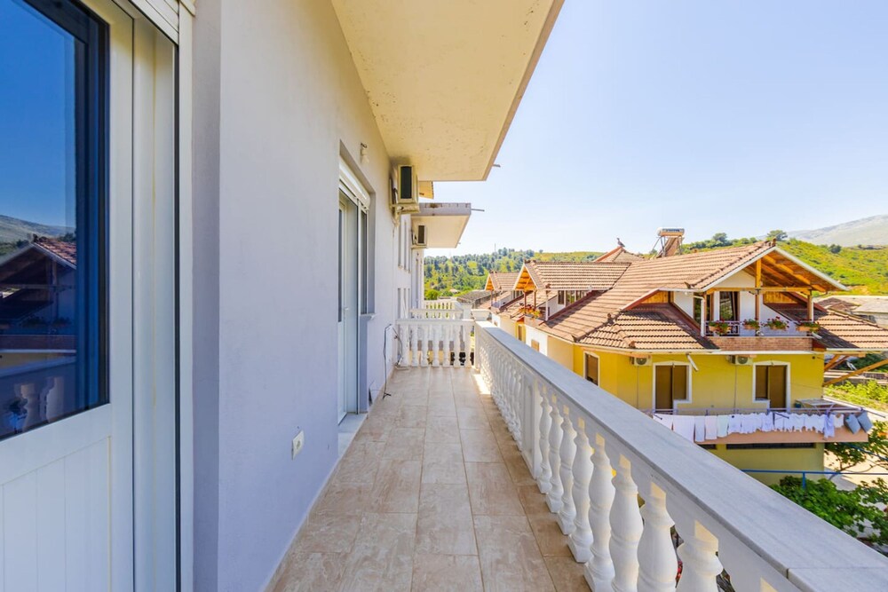 Hometown Apartment 2