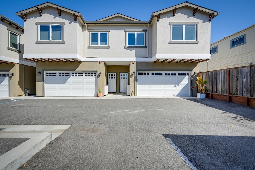 Half Moon Bay Vacations - Half Moon Bay Vacation Rental: 1 Mile to Beach! - Property Image 3