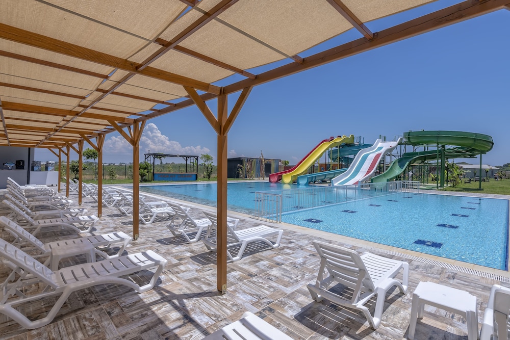 Zeyda Lara Hotel