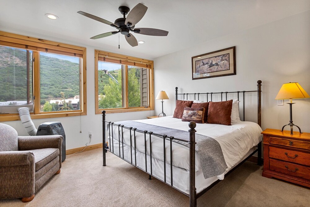 Trail's End Lodge at Deer Valley Resort - One Bedroom Residence with Spa #205 1 Condo