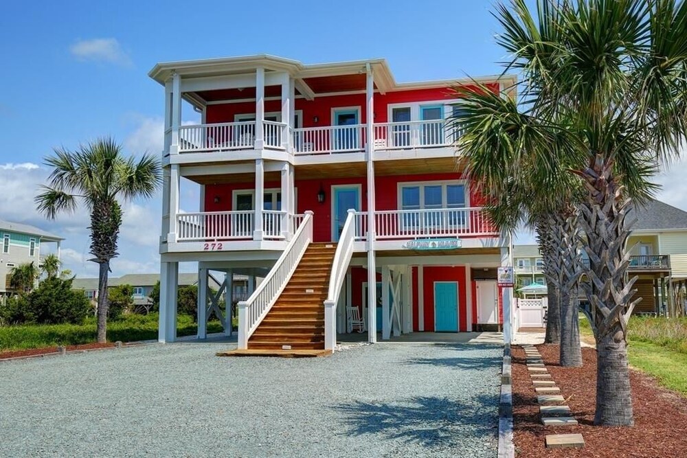 Halfway To Heaven 5 Bedroom Home by RedAwning