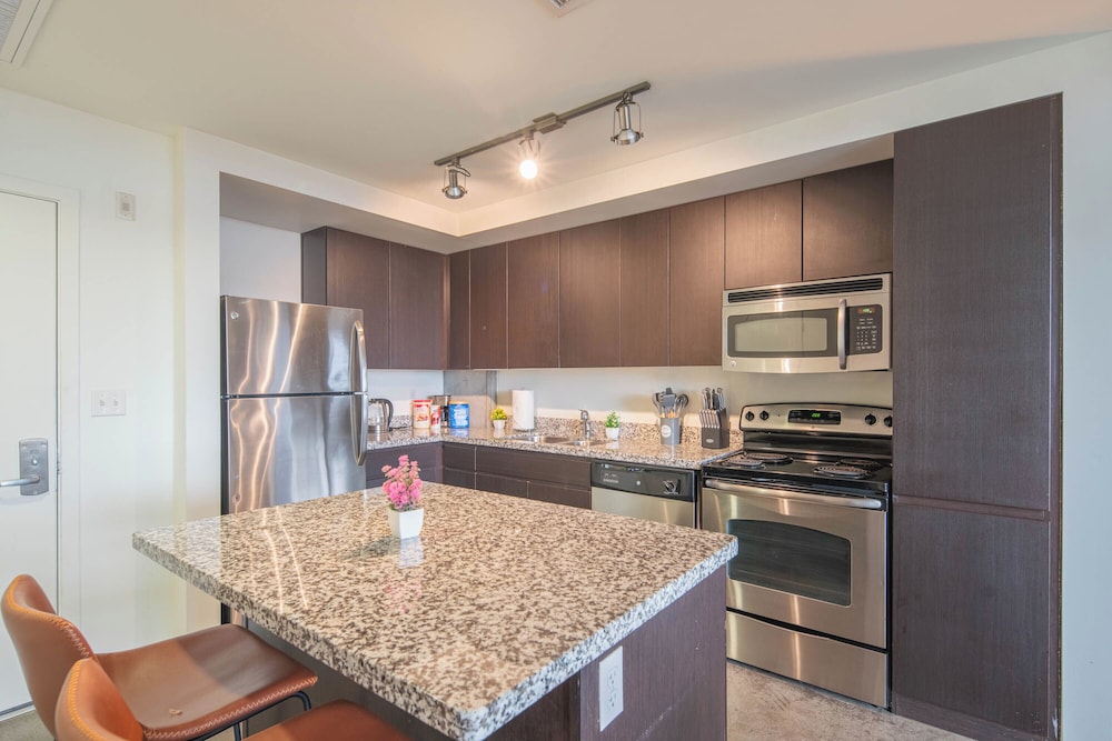 ROVE LIVING/KL - Roosevelt Point