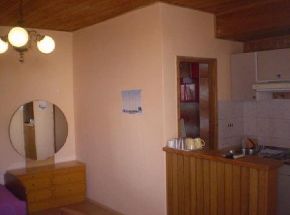 Seafront Apartments Pretner
