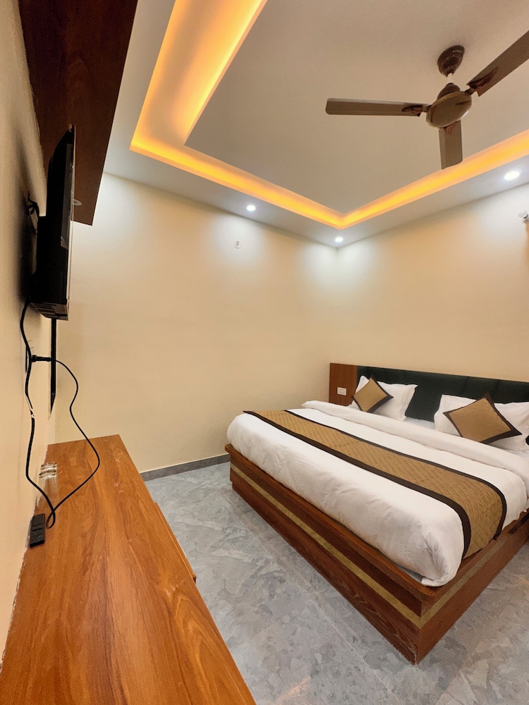 Hotel R.K Palace