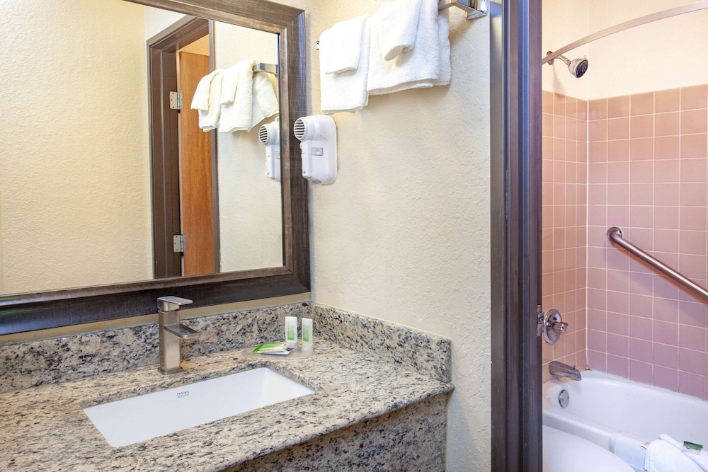 AmericInn by Wyndham Cloquet