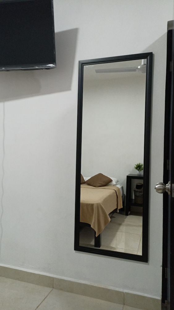 Hotel Departamentos Chan Kiin - Image 1